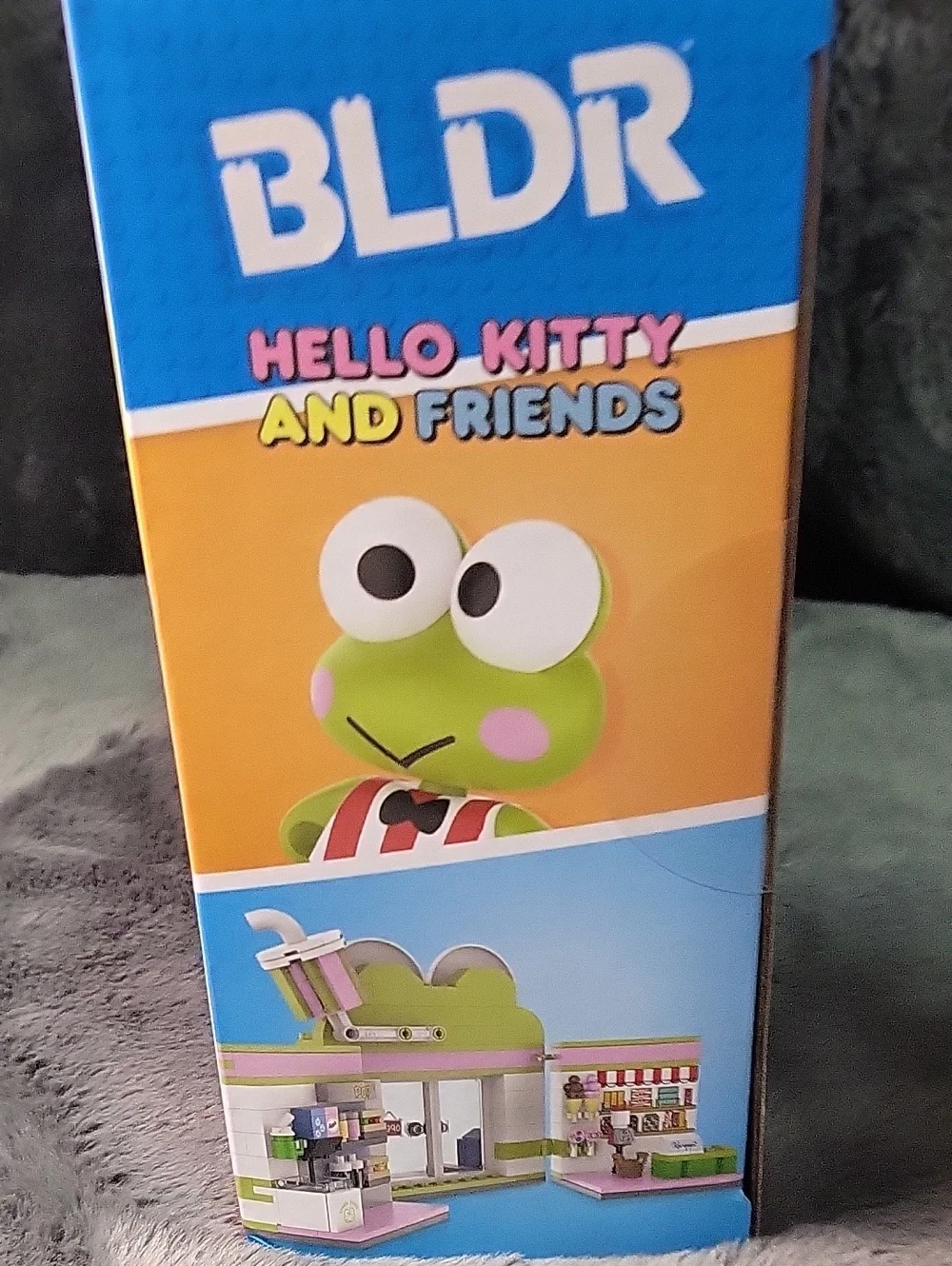 Hello Kitty and Friends Keroppi Mart Building Toy Set by BLDR And Jazwares